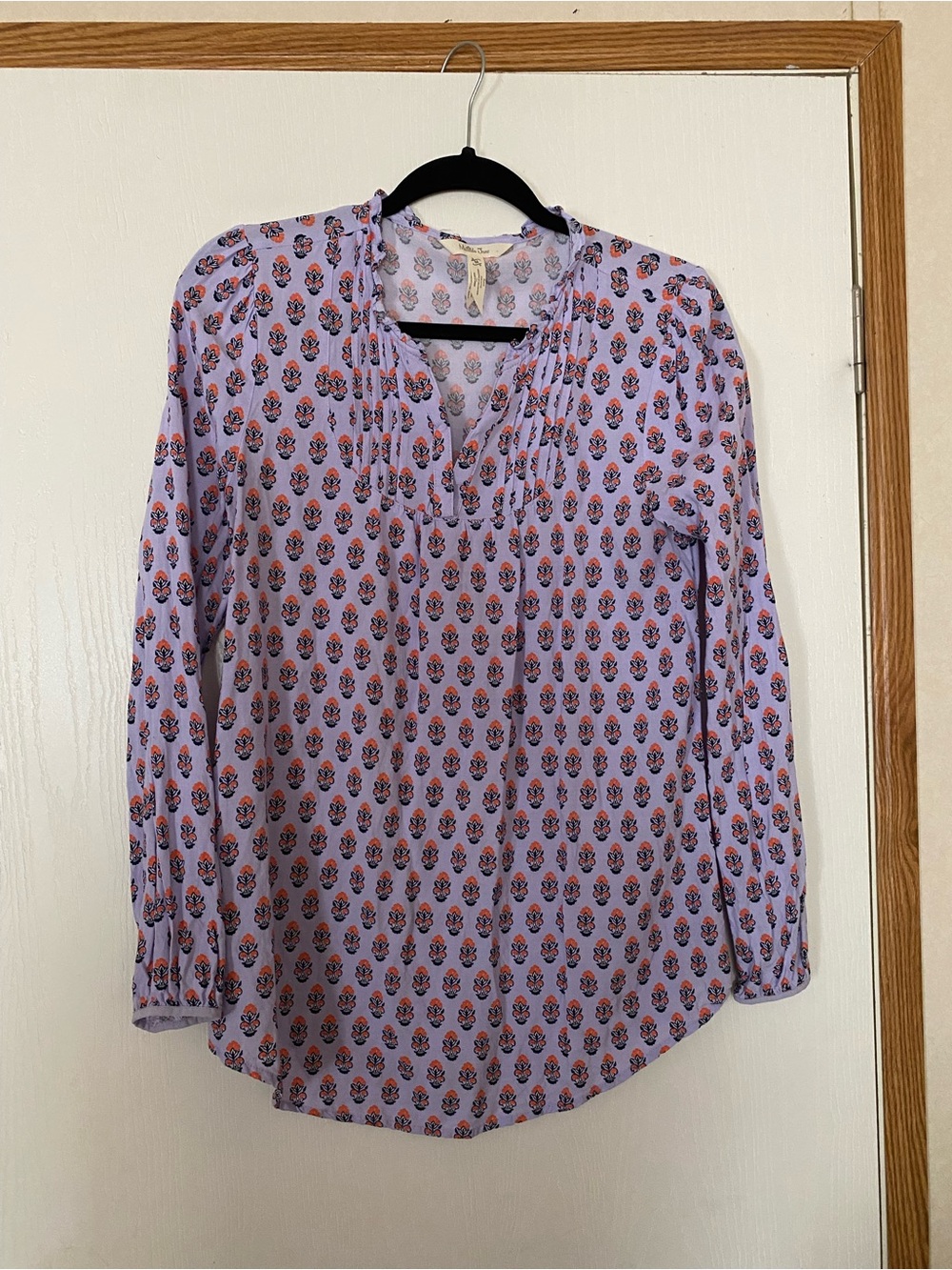 Women’s Lavender Floral Print V-Neck Blouse Matilda Jane size medium